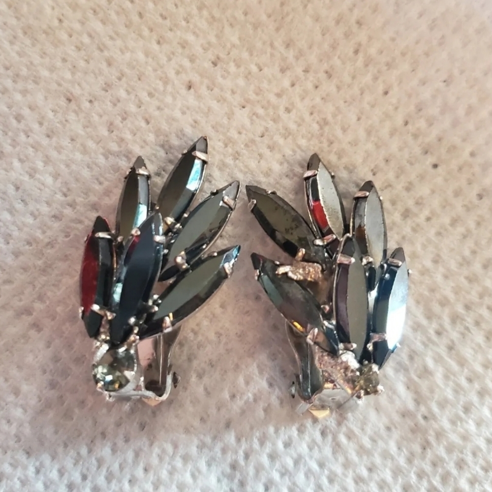 Vintage Hematite Clip On Earrings Costume Jewelry